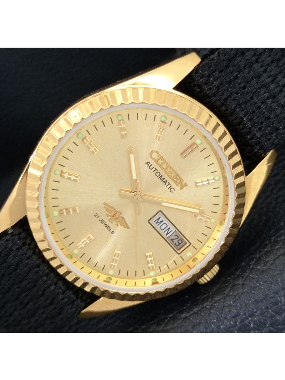 Vintage 1987 Citizen Automatic Mens Gold Watch W/daydate & Gold accents